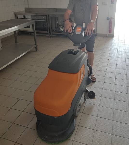 entretien magasin et espace de vente Fréjus saint Raphael 83